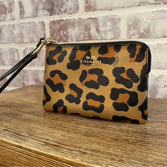 Coach • Ocelot Animal Print • Corner Zip Wristlet in Black/Tan - Picture 2 of 10
